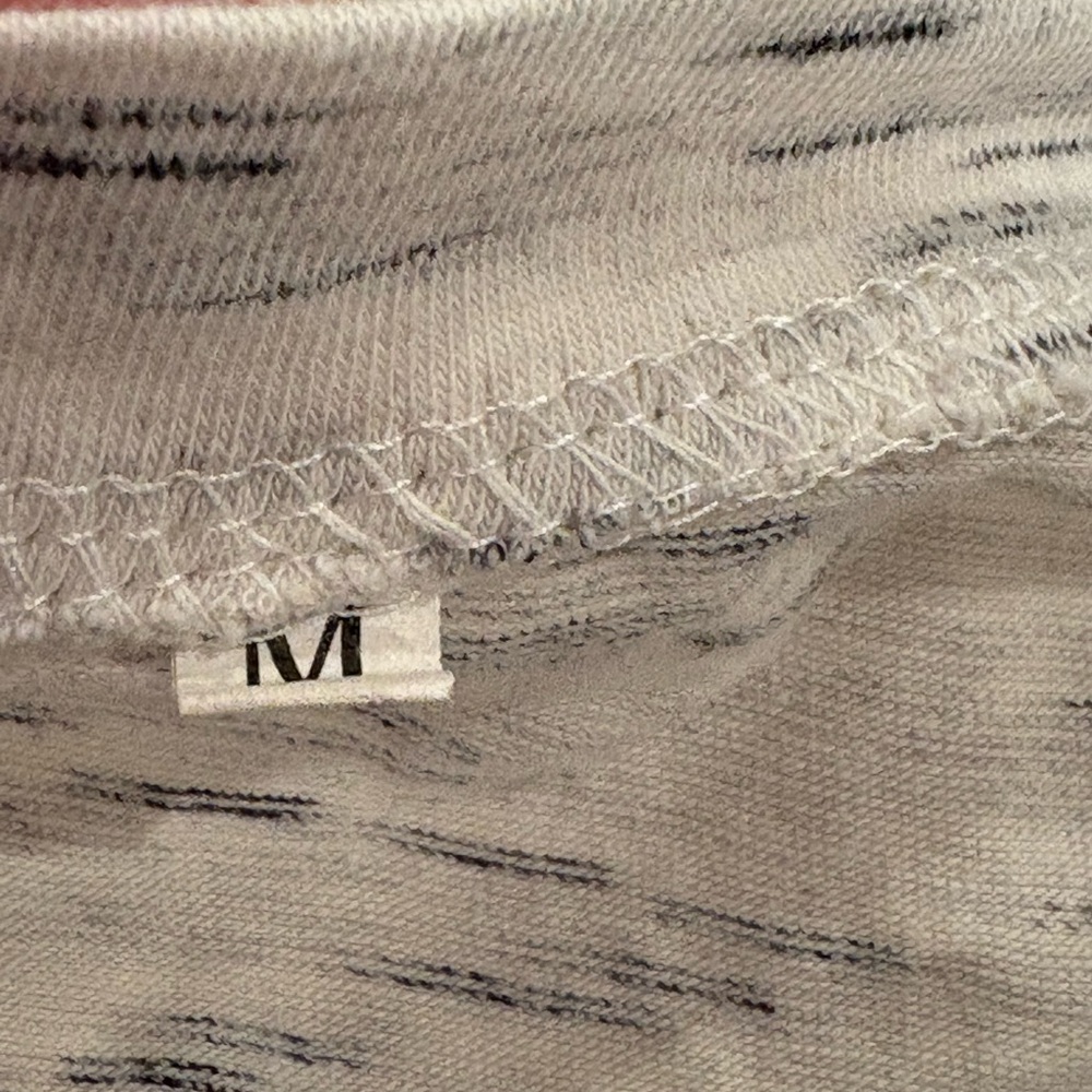 H&M Friends Heather Gray Tee set of 2 - Picture 3 of 4